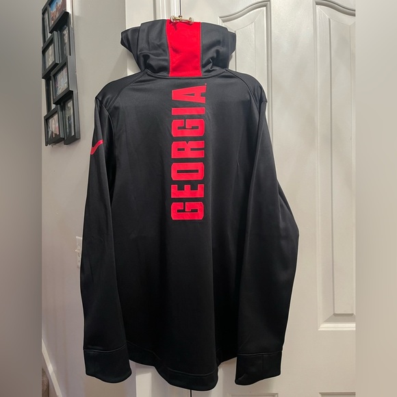 Nike NWT Georgia Bulldogs Pullover Thermal Hoodie - size Med - Picture 3 of 11